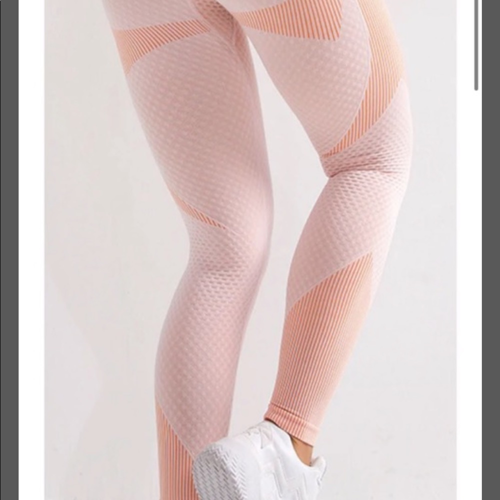 Astoria Momentum Legging Peaches & Cream
